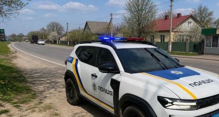 Попросил позвонить и сбежал: военный в СЗЧ украл телефон у пенсионера на Днепропетровщине