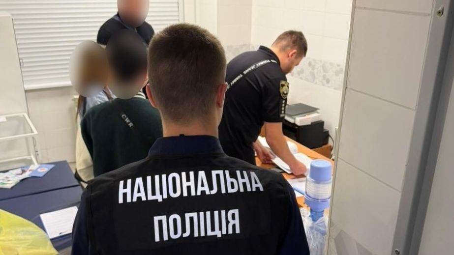 Наркобизнес на рецептах: в Днепре медработница массово сбывала метадон