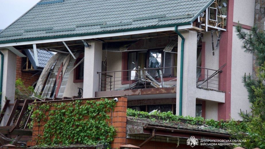 Восемь раненых этой ночью в результате атак на Днепр и три района области (ФОТО)