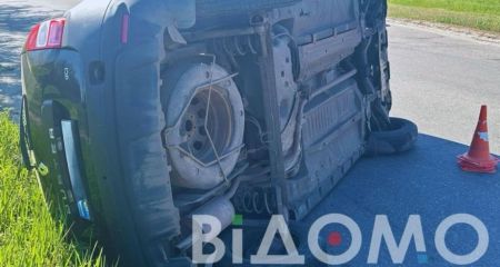 Одразу два мікроавтобуси перекинулися на бік у Кривому Розі (ВІДЕО)