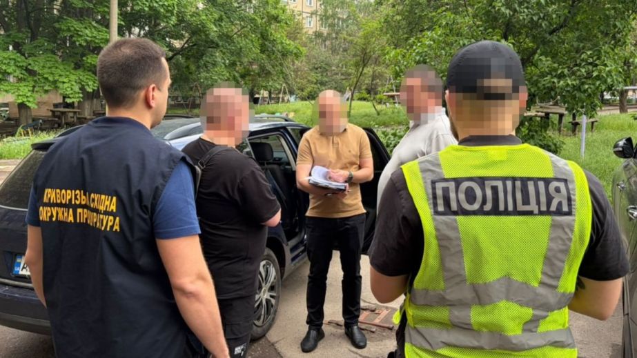 Заробіток на ЗСУ: у Кривому Розі чоловік продавав елітні іномарки, ввезені під виглядом "гуманітарки"