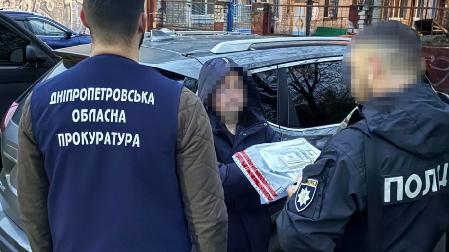 "Белый билет" по цене автомобиля: на Днепропетровщине будут судить дельцов, продававших справки ВЛК за $20 000 (ФОТО)