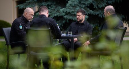 Зеленский заинтриговал заявлением о подготовке к "важным переговорам"