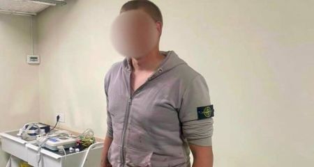 Разбил витрину ради сигарет: в Закарпатье задержали 19-летнего дебошира из Кривого Рога (ФОТО)