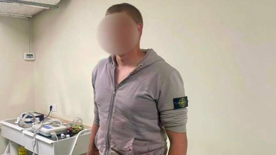 Розбив вітрину заради цигарок: на Закарпатті затримали 19-річного дебошира з Кривого Рогу (ФОТО)