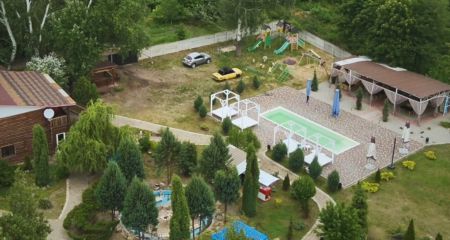 Захопив гектар лісу під бізнес: у Самарі підприємець збудував незаконний відпочинковий комплекс (ВІДЕО)