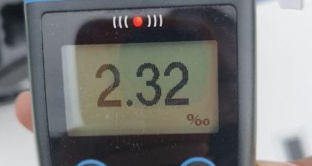 Превысил норму алкоголя почти в 12 раз: в Днепровском районе пьяный водитель влетел в дерево (ФОТО)