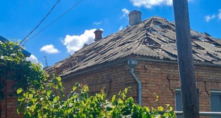 Россияне атаковали Днепропетровщину дронами и из артиллерии: повреждена инфраструктура