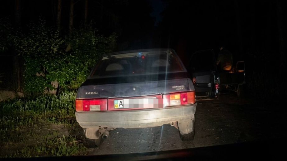 У Кривому Розі поліція затримала п'яного водія, який мав при собі ще й заборонені речовини
