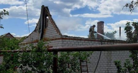 Ворог 21 червня понад 30 разів атакував Дніпропетровщину: постраждали дорослі та 2-річний хлопчик