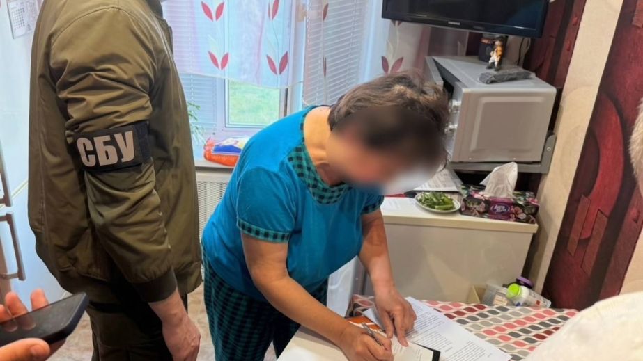 Нарахували 1,6 мільйона зарплати фіктивно працевлаштованій: скандал у місті Самар (ФОТО)