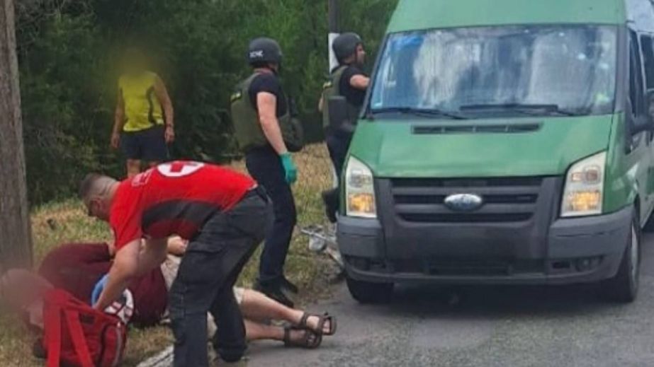 Майже 40 разів протягом дня ворог атакував два райони області: є жертви, серед поранених діти (ФОТО)