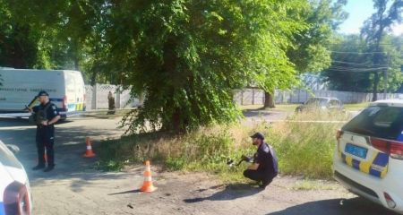 Бросил гранату во время проверки документов: в Каменском мужчина взорвал себя, полицейского и работника ТЦК (ВИДЕО)