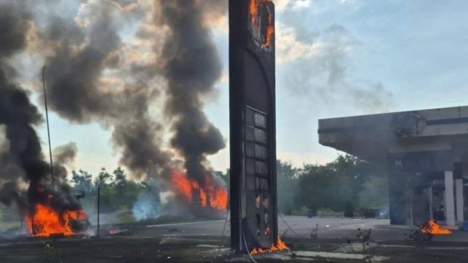 Паливна криза на трасі Дніпро-Харків: очевидці повідомляють про відсутність працюючих АЗС (ВІДЕО)