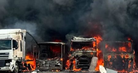 Вражеский удар по Павлограду: из-за атаки оккупантов вспыхнул масштабный пожар на СТО