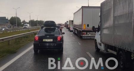 Большая пробка: в По...