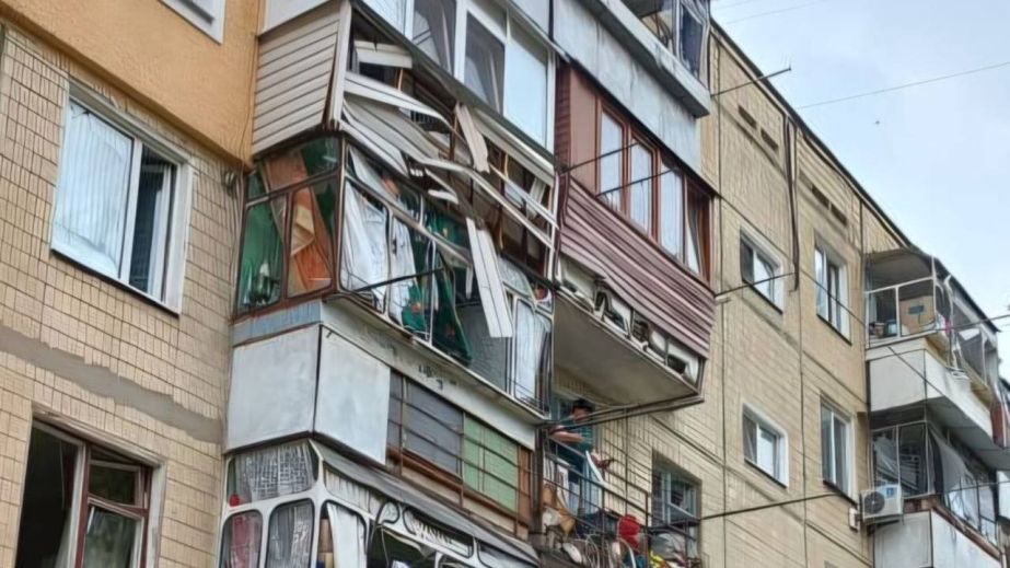 Загорелось поле с пшеницей: россияне атаковали Днепропетровщину