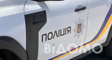 Жестоко избил знаком...