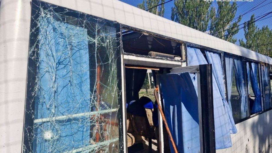 Погиб мужчина в результате удара FPV-дрона по автобусу на Никопольщине