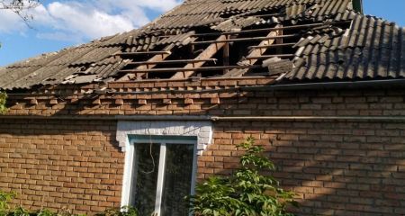Пошкоджено склад, АЗС та будинки: ворог атакував Дніпропетровщину (ФОТО)