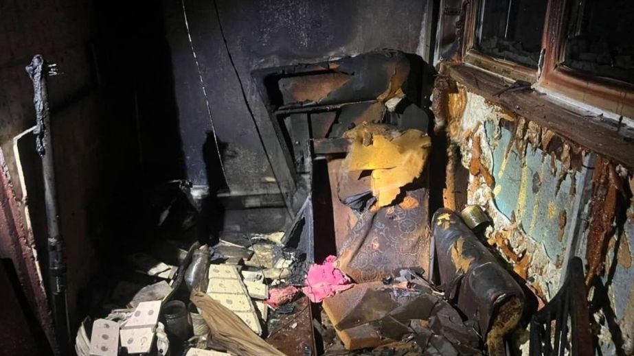 Нічна пожежа у Кривому Розі: на вулиці Героїв Маріуполя горіла квартира (ФОТО)