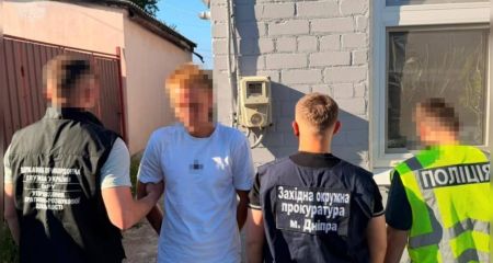 Обещал "схему" в Румынию за 10 тысяч евро: в Днепре разоблачили организатора незаконной переправки мужчин