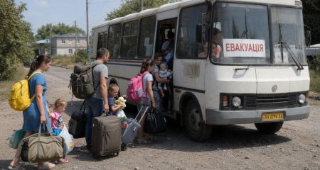 Принудительная эвакуация семей с детьми: жители еще десяти сел Синельниковщины должны покинуть свои дома