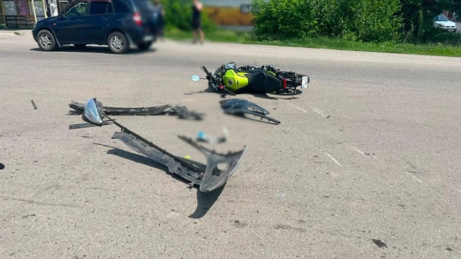 Сбил 17-летнего мотоциклиста на перекрестке: в Самаровском районе будут судить водителя Renault