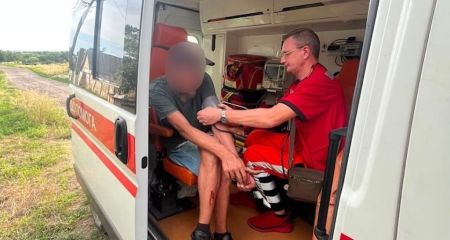 Вооружен ножом и с психическим расстройством: на Криворожье полицейский успокоил и спас агрессивного мужчину