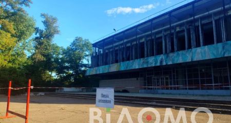 Як рятують знаменитий "Акваріум" у Дніпрі після російського удару (ФОТО)