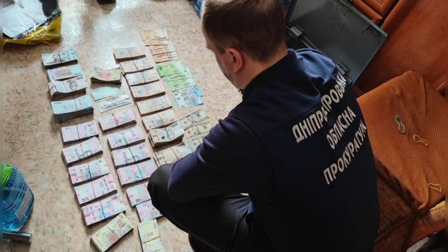 Підпільні цехи та контрафакт на 50 млн грн: у Кривому Розі судитимуть групу осіб за незаконне виробництво цигарок і алкоголю