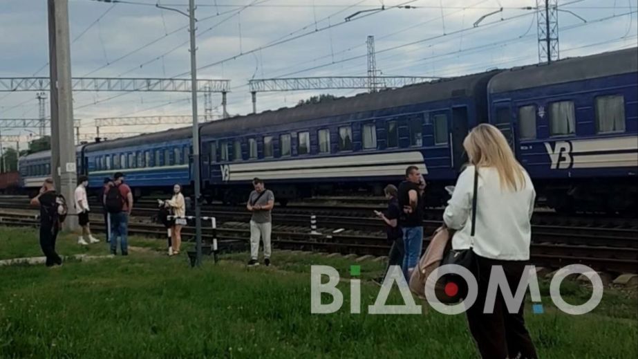 Пассажиры, внимание: из-за ухудшения ситуации безопасности на Днепропетровщине меняют маршруты несколько поездов