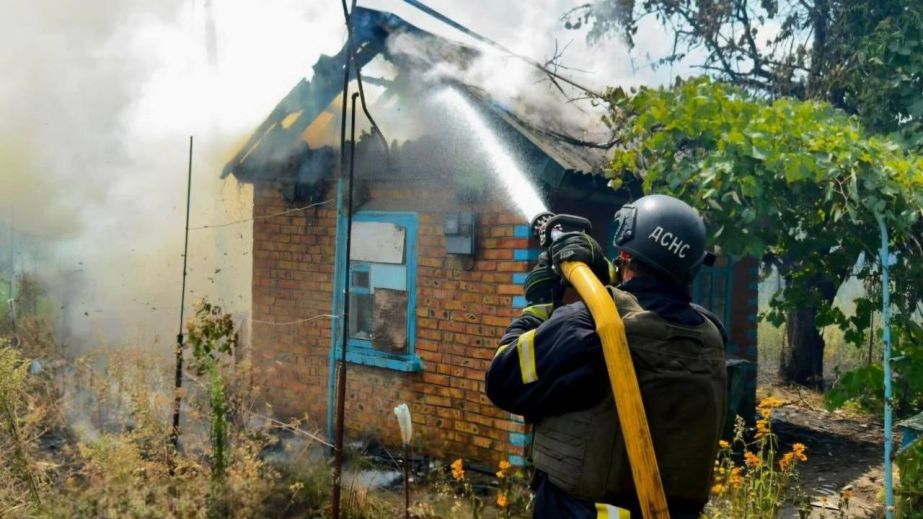 На Днепропетровщине в результате вражеских атак погибли два человека, еще двое ранены: под ударом четыре района (ФОТО)