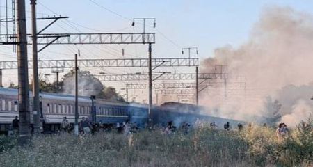 Реактивный "шахед" влетел в кабину пассажирского поезда Одесса-Днепр: машинист и его помощник погибли (ФОТО)