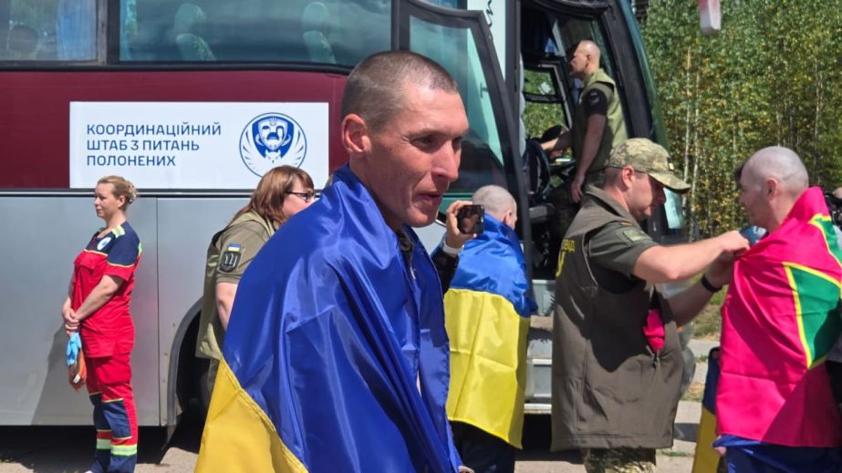 Украина вернула из российского плена 103 защитников (ФОТО)