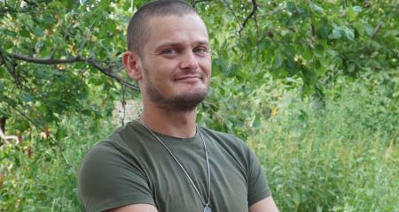 "Руки тряслись, но надо было спасать": боец 128 ОВМБр спас раненого собрата и семь дней ждал эвакуации