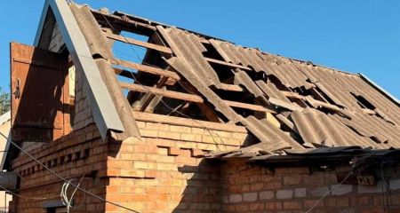 Двоє поранених, пошкоджено інфраструктуру та будинок культури: ворог майже 50 разів атакував три райони Дніпропетровщини