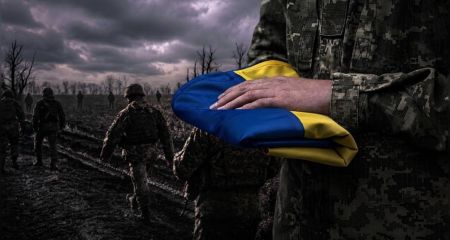 Іловайська трагедія та символ соняха: 29 серпня Україна вшановує полеглих Героїв