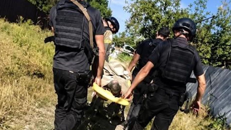 Упал с обрыва и пролежал почти двое суток: в Криворожском районе спасли пенсионера
