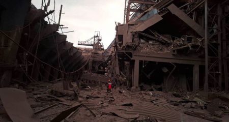 Баллистический удар по "Каметсталю" в Каменском: пятеро погибших, производство полностью остановлено (ФОТО)