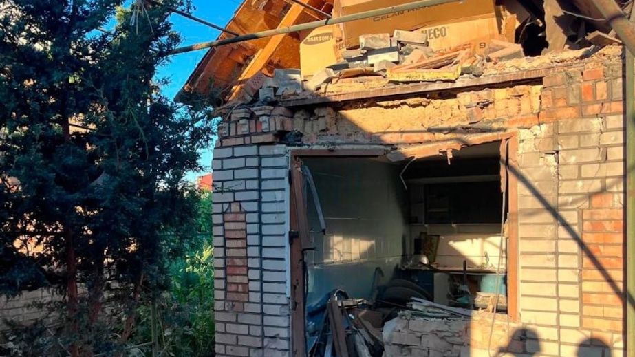 Двоє загиблих та девʼятеро поранених: ворог 8 вересня майже 50 разів атакував Дніпропетровщину