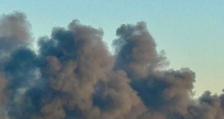 Третій удар за день по Дніпру: через ворожу атаку у місті спалахнули продуктові склади