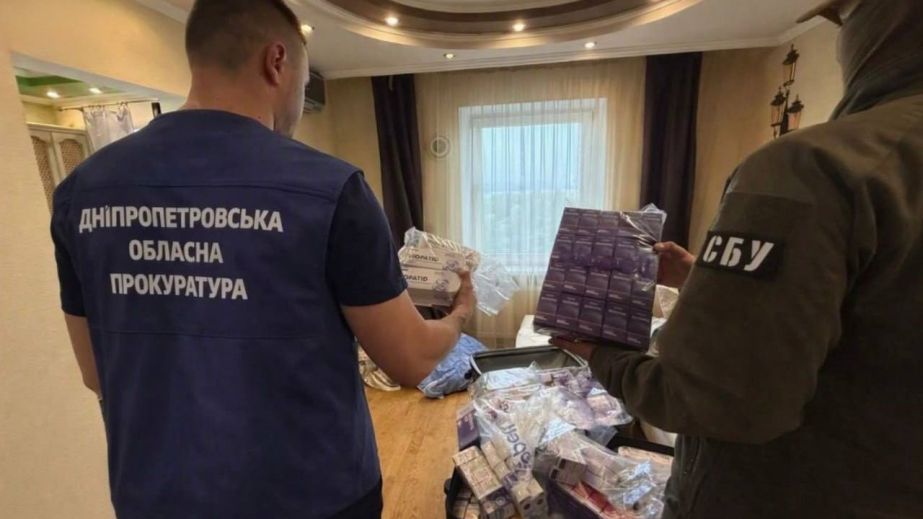 Более 250 обысков по всей стране: на Днепропетровщине разоблачили масштабное производство фальсифицированных лекарств для похудения