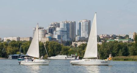 Праздничная регата на Днепре: к 500-летию города на воду вышли 20 яхт