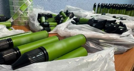 В Днепре ликвидировали подпольный цех по производству жидкостей для вейпов на 10 млн грн (ФОТО)