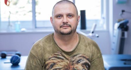 В Днепре реабилитируют военного, который получил тяжелое ранение в Донецкой области