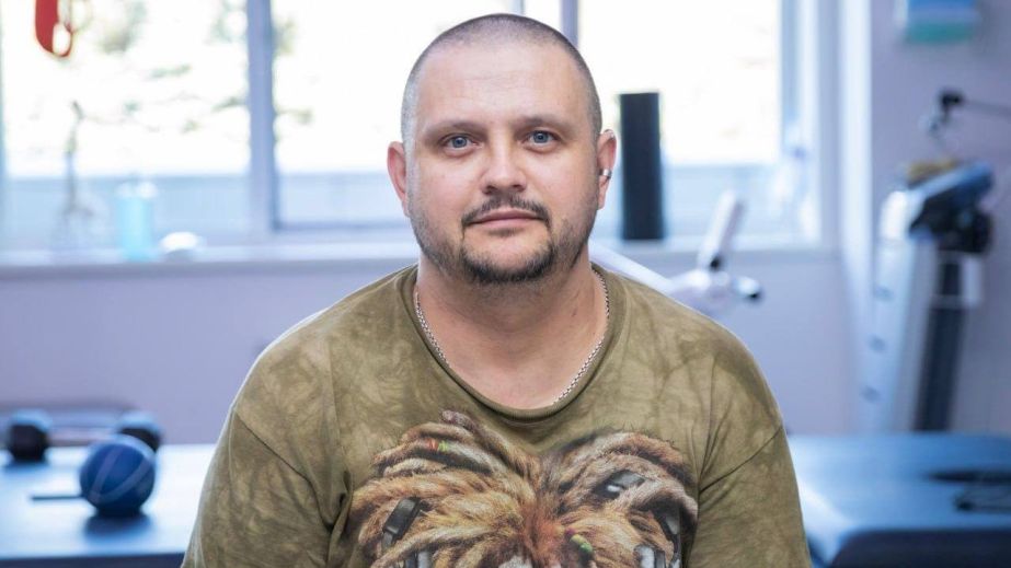 В Днепре реабилитируют военного, который получил тяжелое ранение в Донецкой области