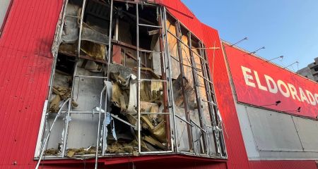На Никопольщине враг ударил по ТЦ: в течение ночи под обстрелами были четыре района Днепропетровщины (ФОТО)