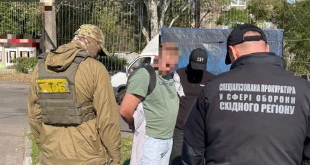 $5 000 за "тыловую" службу: в Никополе пограничник требовал взятку за избегание боевых действий (ФОТО)
