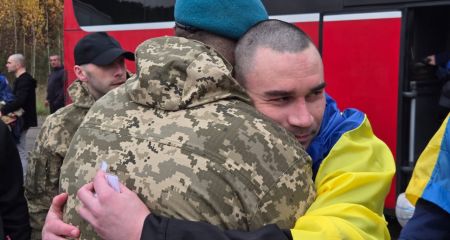 Исторический обмен: из плена вернулись 270 защитников и гражданских (ФОТО, ВИДЕО)